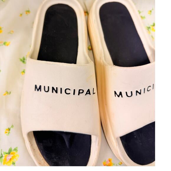 Municipal Podium Slides Mens 11 Gym Loungwear LA Hollywood Instagram - Picture 5 of 9
